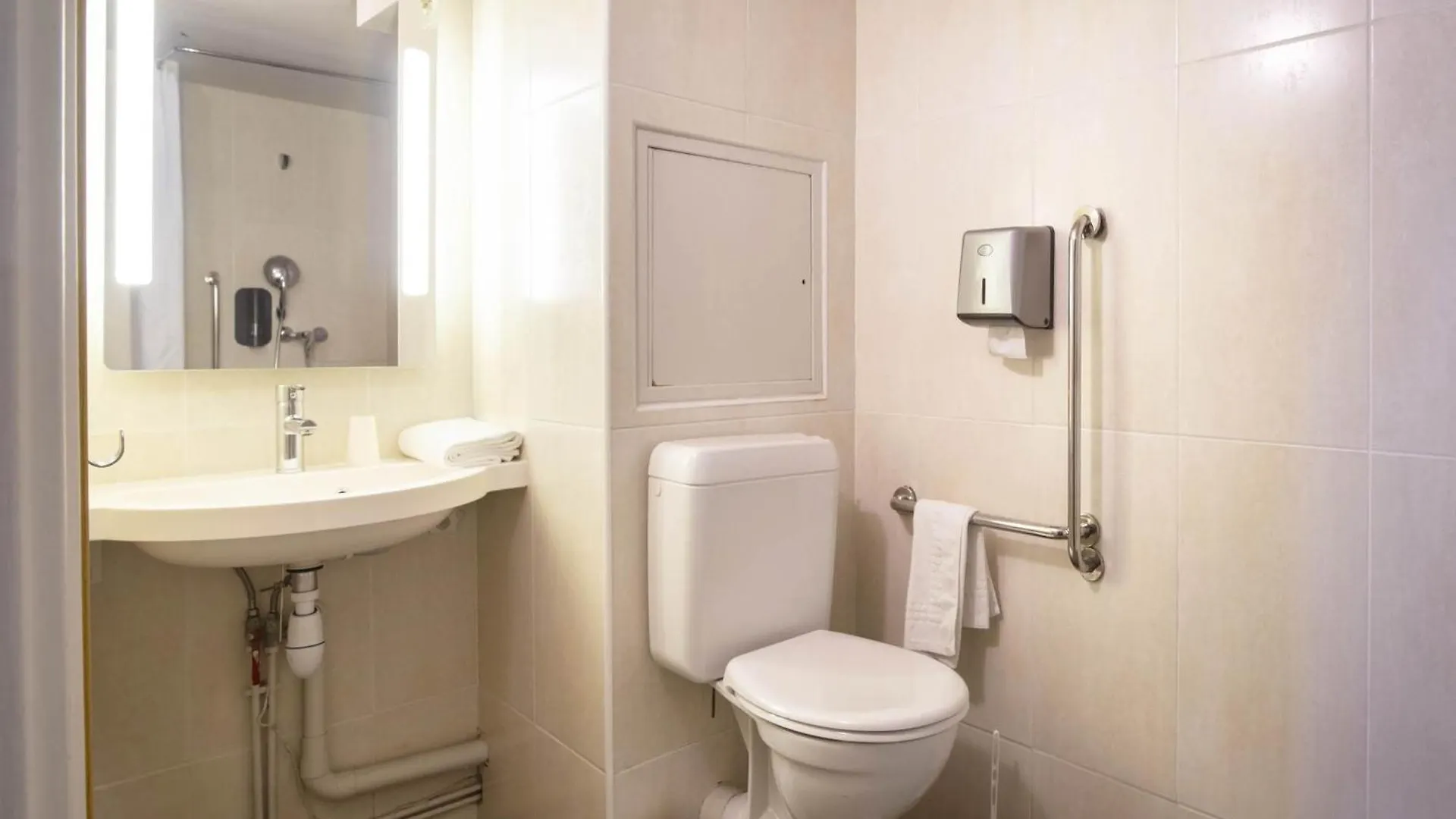 B&B Hôtel Avignon  Le Pontet  2*, Le Pontet (Vaucluse)