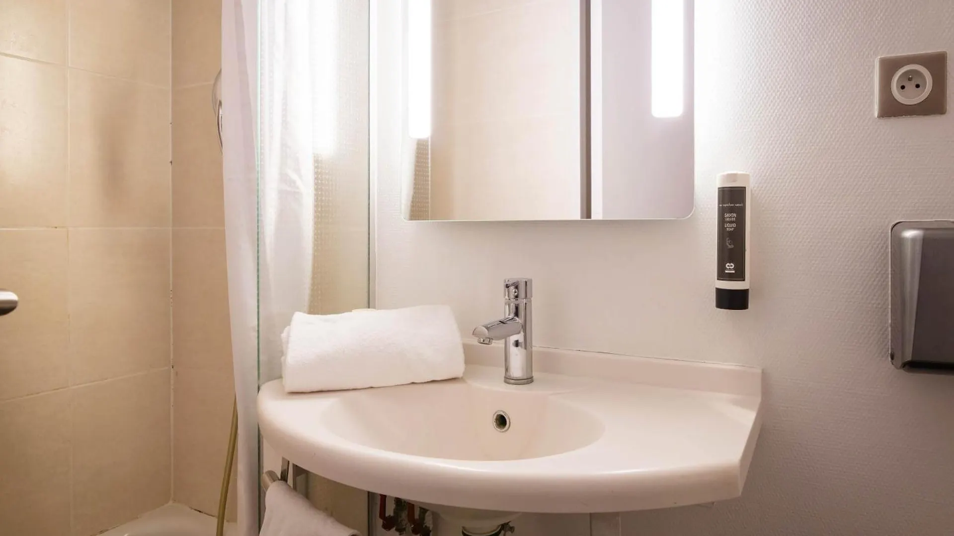 B&B Hôtel Avignon  Le Pontet