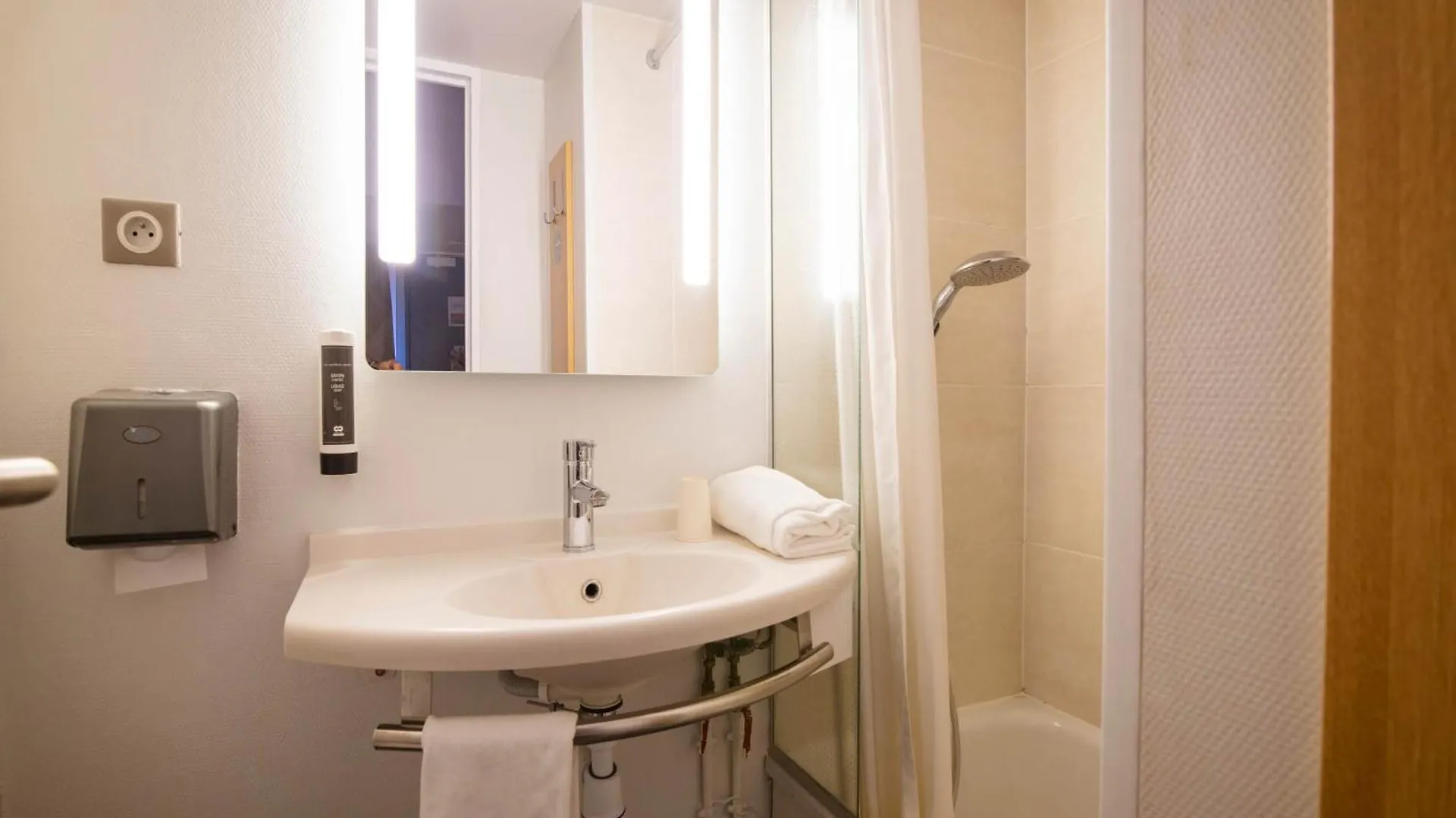 B&B Hôtel Avignon  Le Pontet  2*, Le Pontet (Vaucluse) France