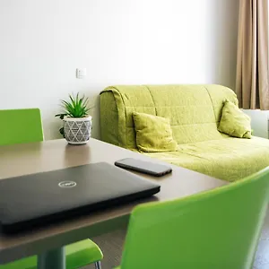 Apartahotel Twenty Business Flats Timone