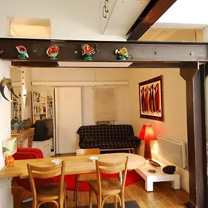2 Pièces Proche Du Sacré Coeur Appartement Paris