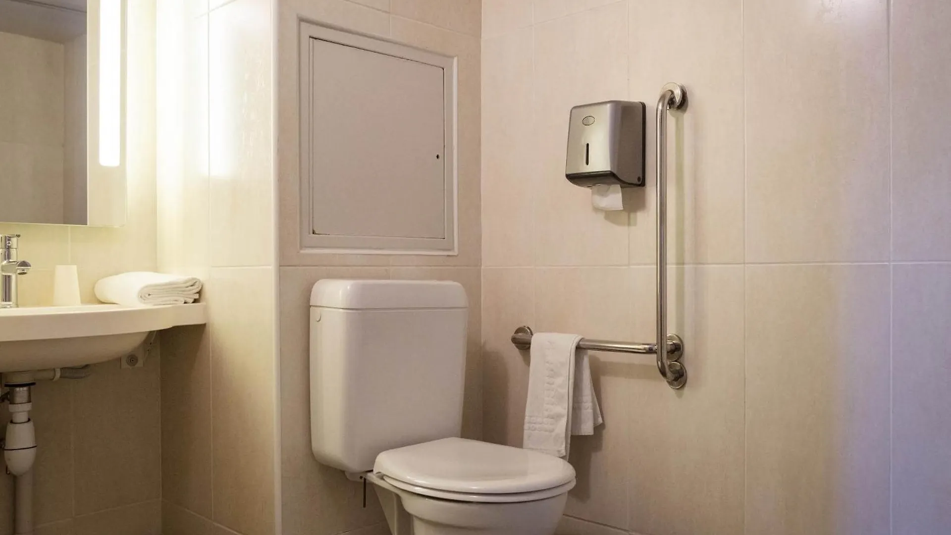 B&B Hotel Avignon